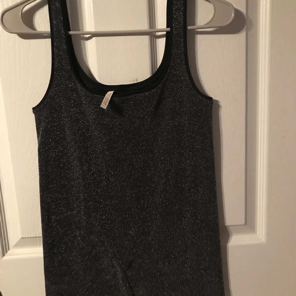 Tank top - Picture 2 of 2
